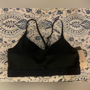Nike Women's Black Indy Light Support Bra size Medium